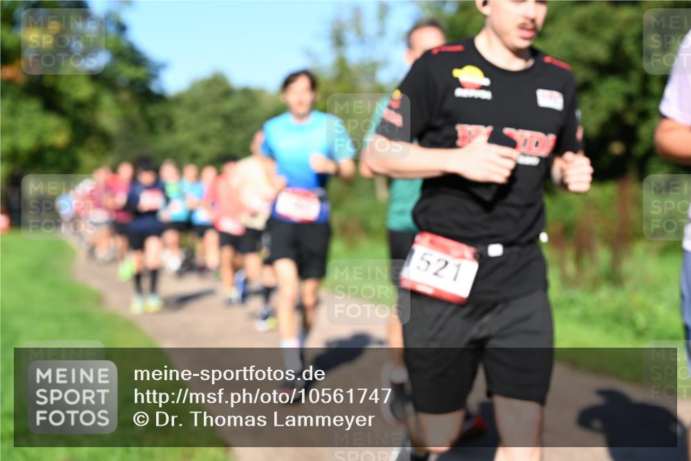 27.09.2026 - 35. Volkslauf durch das schöne Alstertal Dr. Thomas Lammeyer http://msf.ph/oto/10561747 27.09.2026 10:05:42 Laufen 1521 meine-sportfotos.de