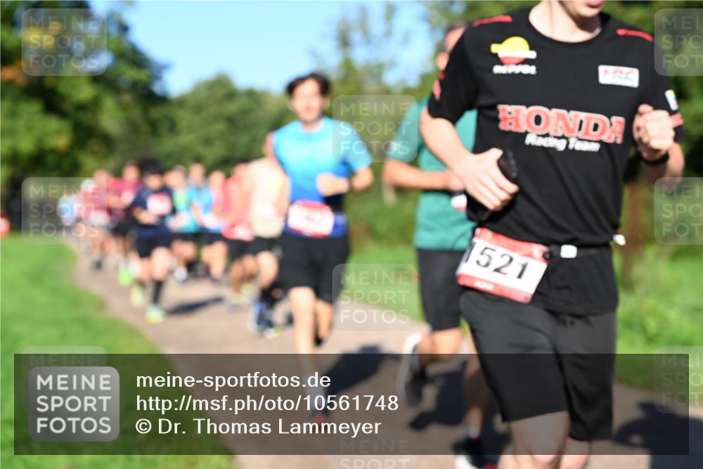 27.09.2026 - 35. Volkslauf durch das schöne Alstertal Dr. Thomas Lammeyer http://msf.ph/oto/10561748 27.09.2026 10:05:42 Laufen 1521 meine-sportfotos.de