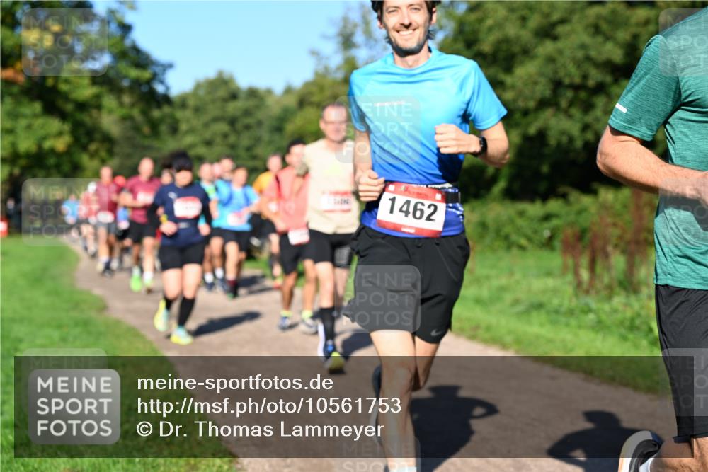 27.09.2026 - 35. Volkslauf durch das schöne Alstertal Dr. Thomas Lammeyer http://msf.ph/oto/10561753 27.09.2026 10:05:43 Laufen 1462 meine-sportfotos.de