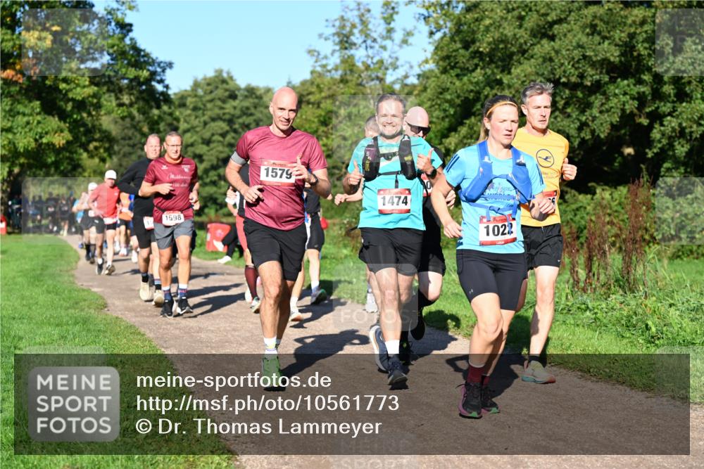 27.09.2026 - 35. Volkslauf durch das schöne Alstertal Dr. Thomas Lammeyer http://msf.ph/oto/10561773 27.09.2026 10:05:46 Laufen 1598, 1579, 1474, 102 meine-sportfotos.de
