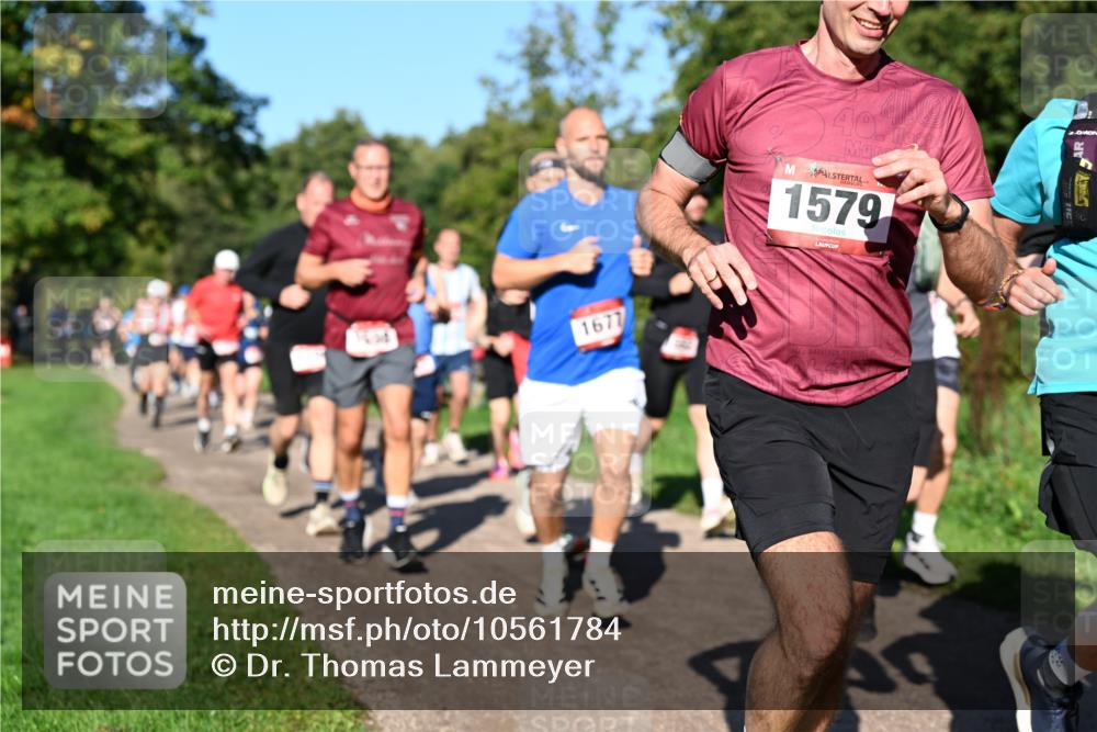 27.09.2026 - 35. Volkslauf durch das schöne Alstertal Dr. Thomas Lammeyer http://msf.ph/oto/10561784 27.09.2026 10:05:48 Laufen 1677, 40, 1579 meine-sportfotos.de