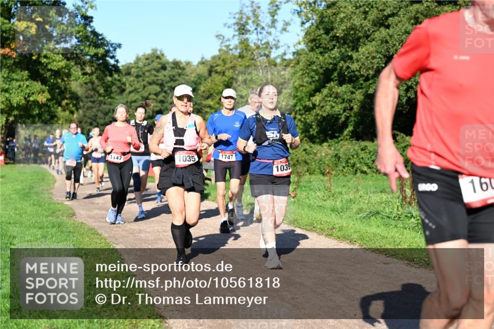27.09.2026 - 35. Volkslauf durch das schöne Alstertal Dr. Thomas Lammeyer http://msf.ph/oto/10561818 27.09.2026 10:05:53 Laufen 1035, 1147, 1747, 1039, 160 meine-sportfotos.de