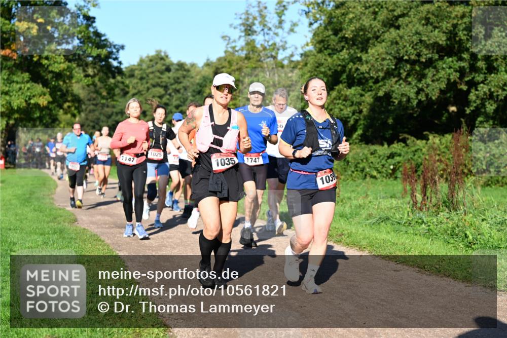 27.09.2026 - 35. Volkslauf durch das schöne Alstertal Dr. Thomas Lammeyer http://msf.ph/oto/10561821 27.09.2026 10:05:54 Laufen 1147, 1025, 1035, 1747, 66, 103 meine-sportfotos.de