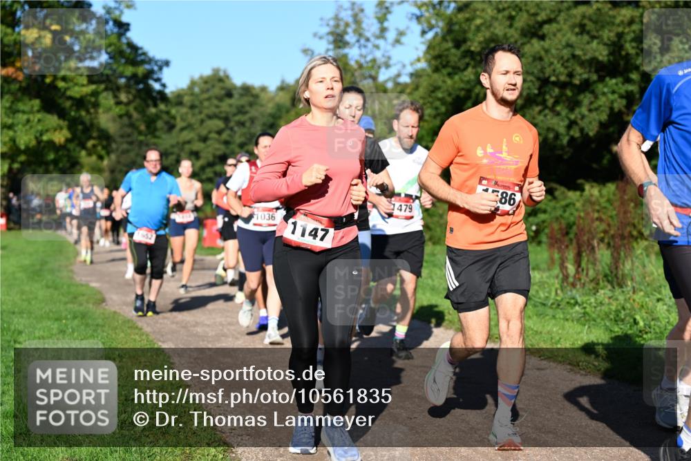 27.09.2026 - 35. Volkslauf durch das schöne Alstertal Dr. Thomas Lammeyer http://msf.ph/oto/10561835 27.09.2026 10:05:56 Laufen 1036, 1147, 1479, 86 meine-sportfotos.de
