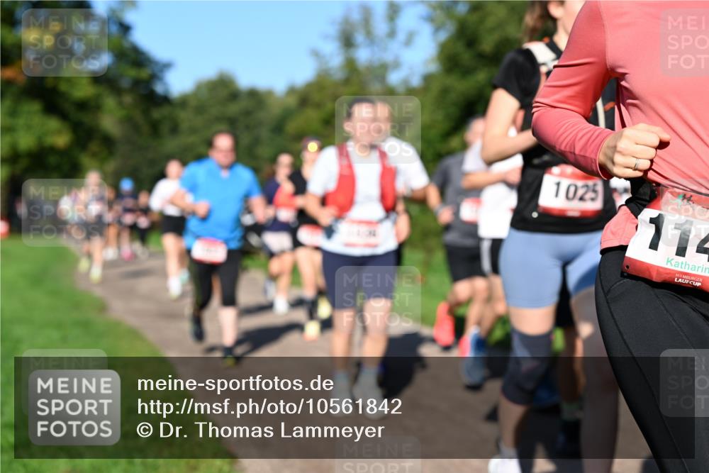 27.09.2026 - 35. Volkslauf durch das schöne Alstertal Dr. Thomas Lammeyer http://msf.ph/oto/10561842 27.09.2026 10:05:57 Laufen 1025, 114 meine-sportfotos.de