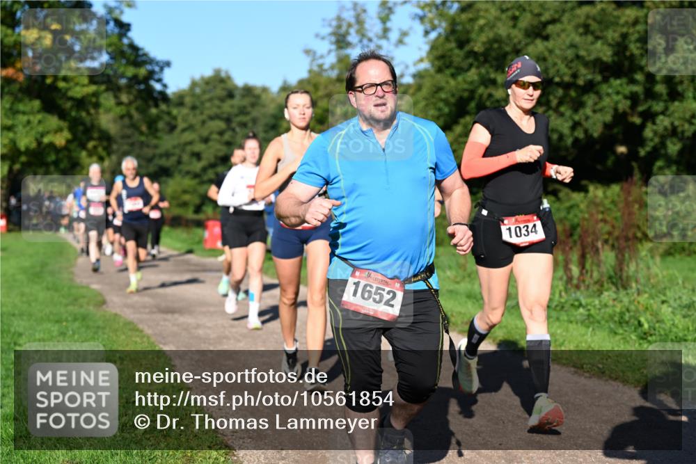 27.09.2026 - 35. Volkslauf durch das schöne Alstertal Dr. Thomas Lammeyer http://msf.ph/oto/10561854 27.09.2026 10:05:59 Laufen 1652, 1034 meine-sportfotos.de