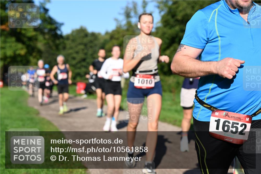 27.09.2026 - 35. Volkslauf durch das schöne Alstertal Dr. Thomas Lammeyer http://msf.ph/oto/10561858 27.09.2026 10:05:59 Laufen 1010, 1652 meine-sportfotos.de