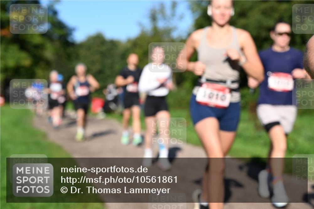 27.09.2026 - 35. Volkslauf durch das schöne Alstertal Dr. Thomas Lammeyer http://msf.ph/oto/10561861 27.09.2026 10:06:00 Laufen 1010 meine-sportfotos.de
