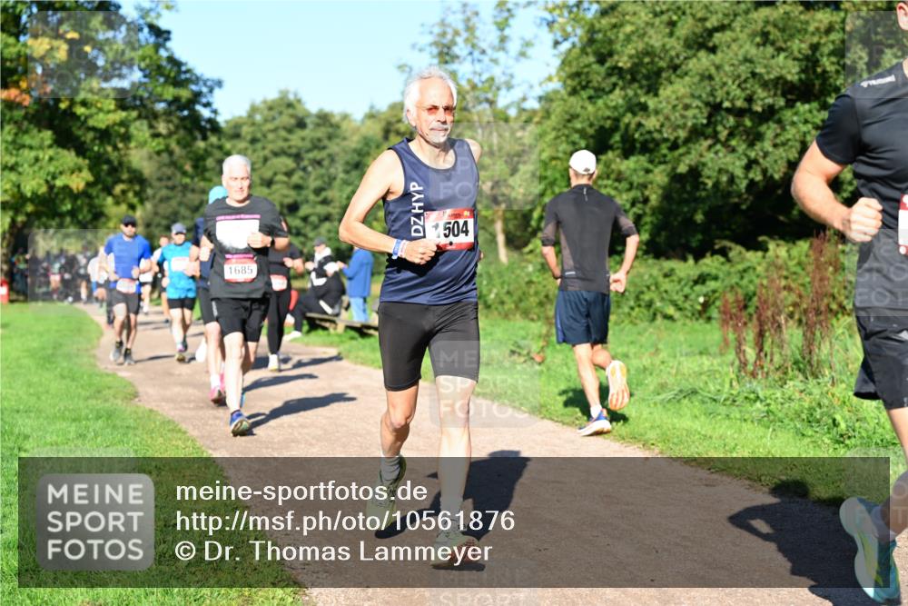 27.09.2026 - 35. Volkslauf durch das schöne Alstertal Dr. Thomas Lammeyer http://msf.ph/oto/10561876 27.09.2026 10:06:02 Laufen 1685, 1504 meine-sportfotos.de