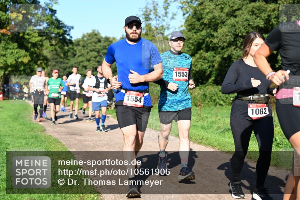 27.09.2026 - 35. Volkslauf durch das schöne Alstertal Dr. Thomas Lammeyer http://msf.ph/oto/10561906 27.09.2026 10:06:08 Laufen 1554, 1553, 1062 meine-sportfotos.de