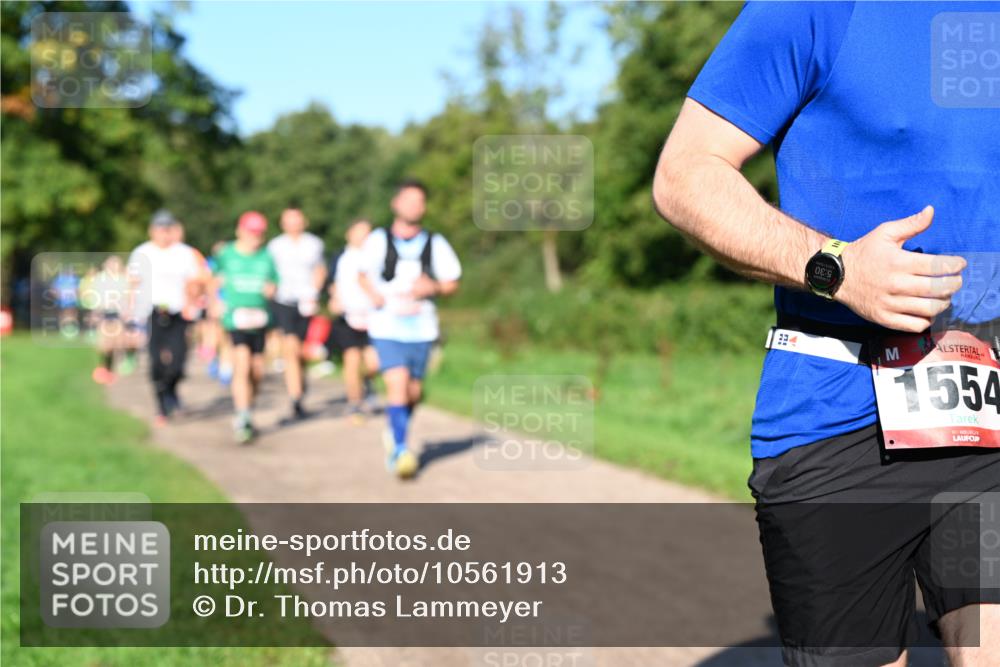 27.09.2026 - 35. Volkslauf durch das schöne Alstertal Dr. Thomas Lammeyer http://msf.ph/oto/10561913 27.09.2026 10:06:09 Laufen 08, 9, 24, 1554 meine-sportfotos.de