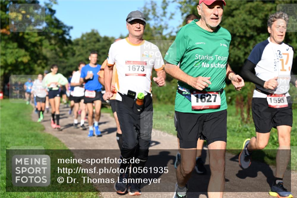 27.09.2026 - 35. Volkslauf durch das schöne Alstertal Dr. Thomas Lammeyer http://msf.ph/oto/10561935 27.09.2026 10:06:13 Laufen 1673, 20, 1627, 1595 meine-sportfotos.de