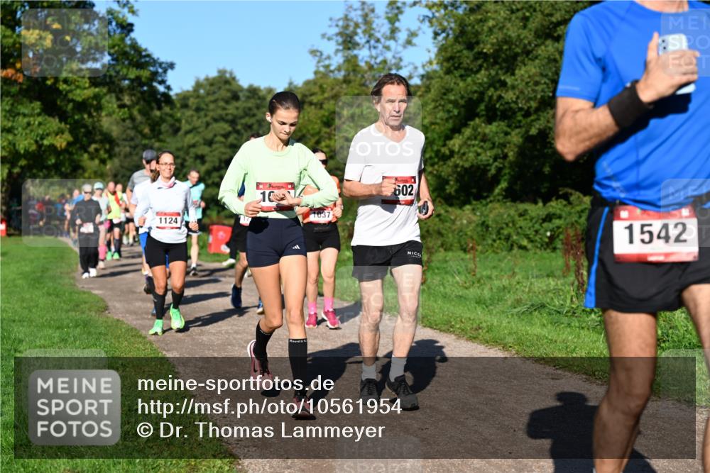 27.09.2026 - 35. Volkslauf durch das schöne Alstertal Dr. Thomas Lammeyer http://msf.ph/oto/10561954 27.09.2026 10:06:16 Laufen 1124, 10, 1037, 602, 1542 meine-sportfotos.de