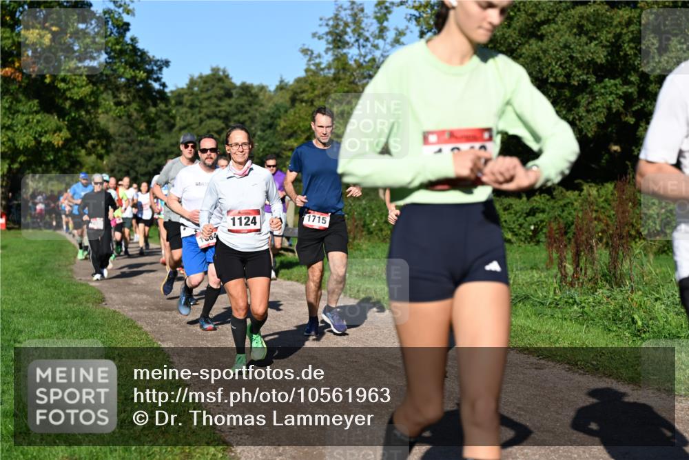 27.09.2026 - 35. Volkslauf durch das schöne Alstertal Dr. Thomas Lammeyer http://msf.ph/oto/10561963 27.09.2026 10:06:17 Laufen 664, 1715, 1124 meine-sportfotos.de