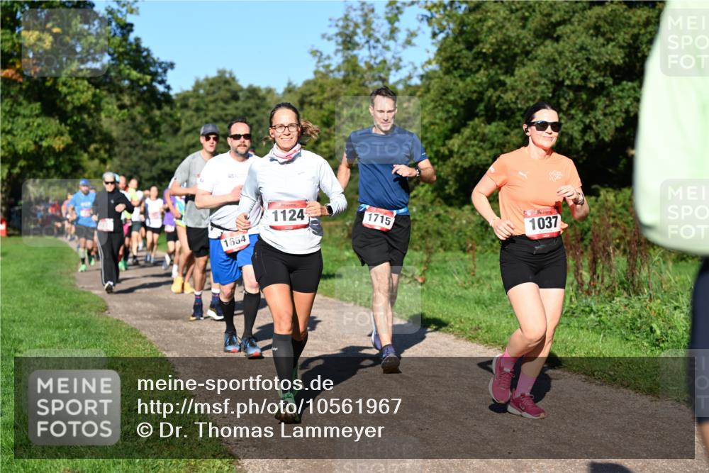 27.09.2026 - 35. Volkslauf durch das schöne Alstertal Dr. Thomas Lammeyer http://msf.ph/oto/10561967 27.09.2026 10:06:18 Laufen 1664, 1124, 1715, 1037 meine-sportfotos.de
