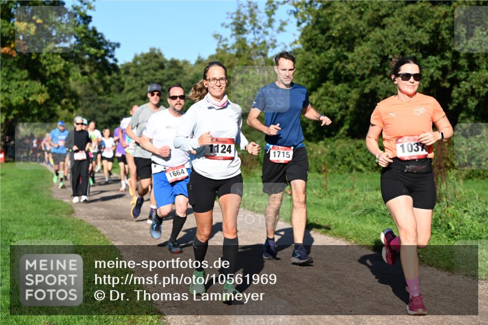 27.09.2026 - 35. Volkslauf durch das schöne Alstertal Dr. Thomas Lammeyer http://msf.ph/oto/10561969 27.09.2026 10:06:18 Laufen 1664, 1124, 1037, 1715 meine-sportfotos.de