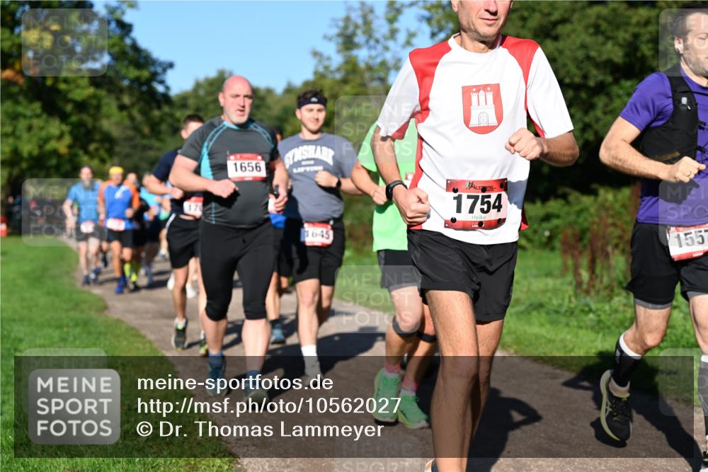 27.09.2026 - 35. Volkslauf durch das schöne Alstertal Dr. Thomas Lammeyer http://msf.ph/oto/10562027 27.09.2026 10:06:30 Laufen 1656, 0, 1645, 1754, 1557 meine-sportfotos.de