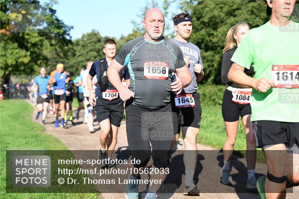 27.09.2026 - 35. Volkslauf durch das schöne Alstertal Dr. Thomas Lammeyer http://msf.ph/oto/10562033 27.09.2026 10:06:31 Laufen 1704, 1656, 1645, 1084, 1614 meine-sportfotos.de