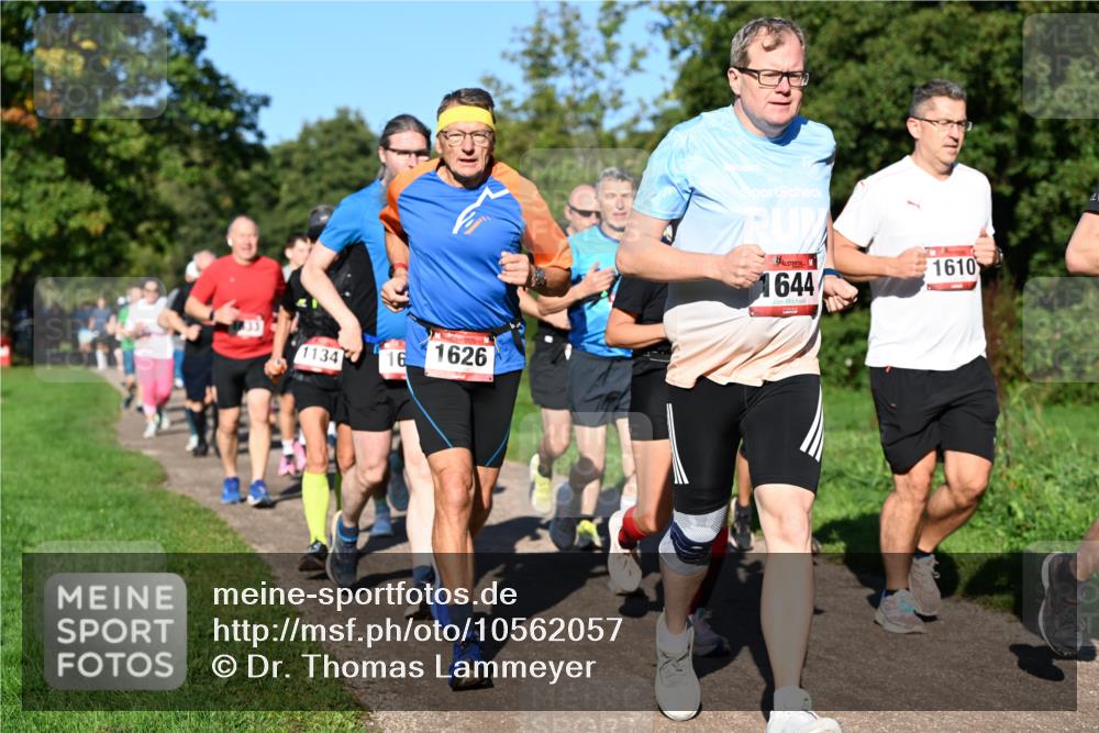 27.09.2026 - 35. Volkslauf durch das schöne Alstertal Dr. Thomas Lammeyer http://msf.ph/oto/10562057 27.09.2026 10:06:34 Laufen 1134, 16, 1626, 1644, 1610, 121 meine-sportfotos.de