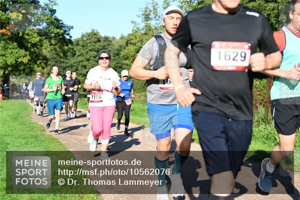 27.09.2026 - 35. Volkslauf durch das schöne Alstertal Dr. Thomas Lammeyer http://msf.ph/oto/10562076 27.09.2026 10:06:40 Laufen 1155, 1072, 1629 meine-sportfotos.de
