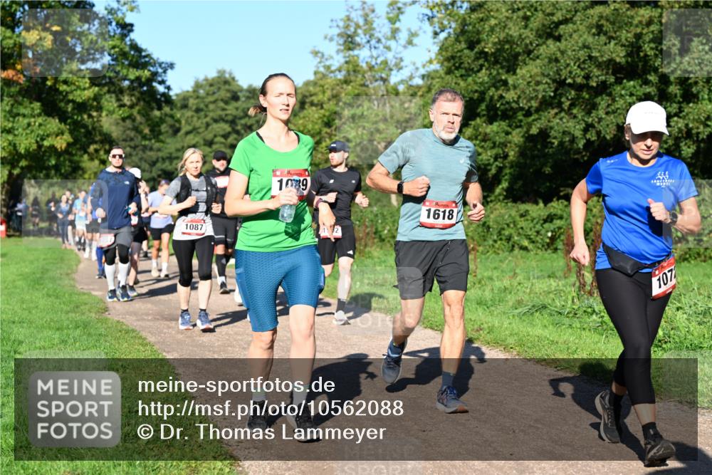 27.09.2026 - 35. Volkslauf durch das schöne Alstertal Dr. Thomas Lammeyer http://msf.ph/oto/10562088 27.09.2026 10:06:43 Laufen 1087, 1089, 1618, 225, 107 meine-sportfotos.de