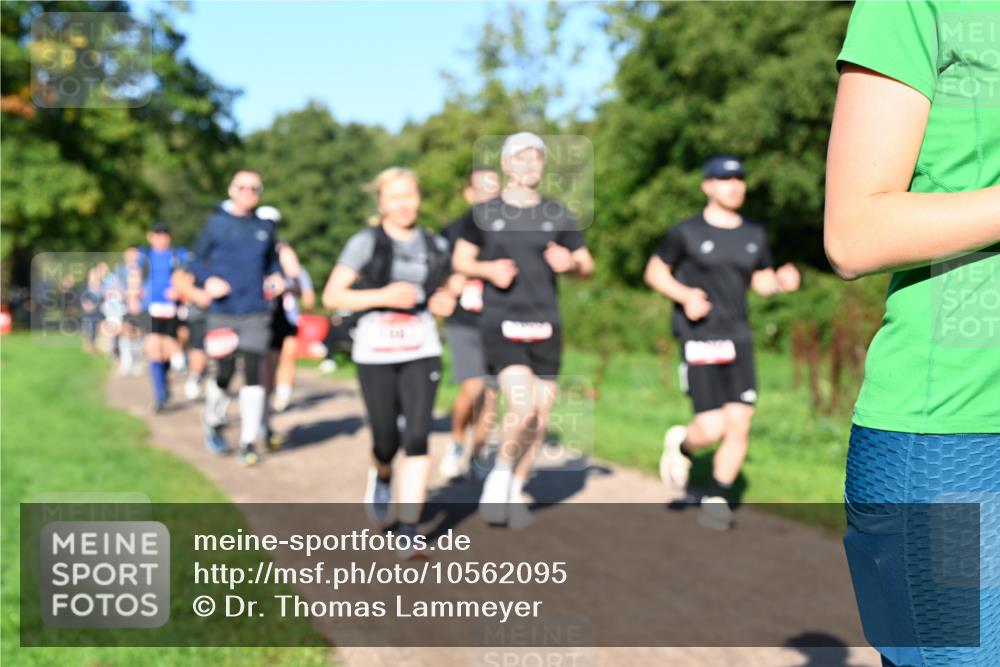 27.09.2026 - 35. Volkslauf durch das schöne Alstertal Dr. Thomas Lammeyer http://msf.ph/oto/10562095 27.09.2026 10:06:44 Laufen  meine-sportfotos.de