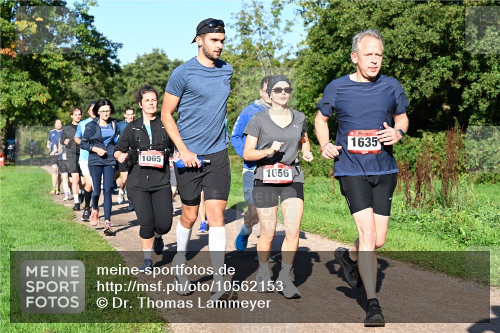 27.09.2026 - 35. Volkslauf durch das schöne Alstertal Dr. Thomas Lammeyer http://msf.ph/oto/10562153 27.09.2026 10:06:53 Laufen 1065, 1056, 1635 meine-sportfotos.de