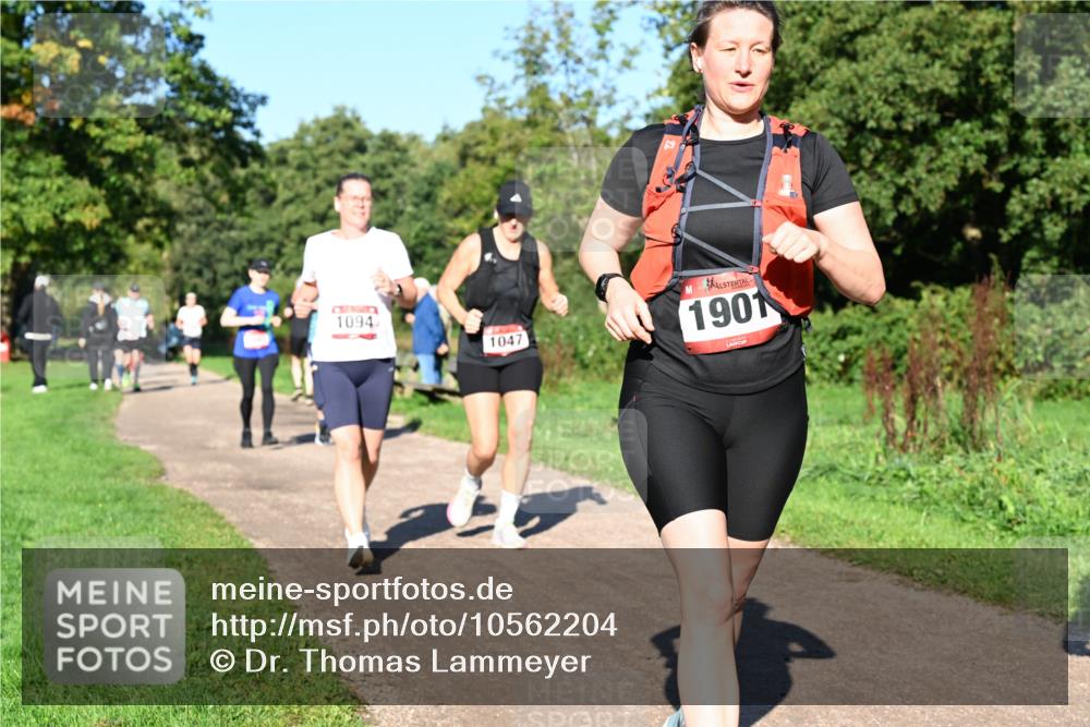 27.09.2026 - 35. Volkslauf durch das schöne Alstertal Dr. Thomas Lammeyer http://msf.ph/oto/10562204 27.09.2026 10:07:07 Laufen 1094, 1047, 1901 meine-sportfotos.de