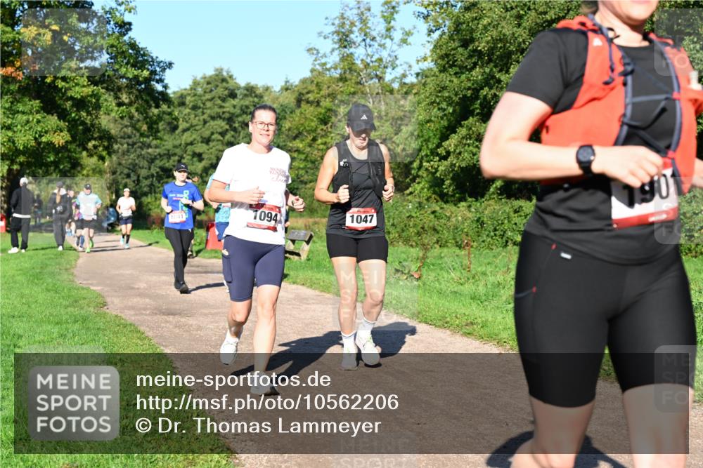 27.09.2026 - 35. Volkslauf durch das schöne Alstertal Dr. Thomas Lammeyer http://msf.ph/oto/10562206 27.09.2026 10:07:08 Laufen 1041, 1094, 1047, 7901 meine-sportfotos.de