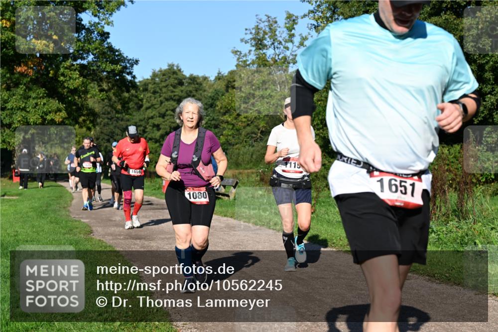 27.09.2026 - 35. Volkslauf durch das schöne Alstertal Dr. Thomas Lammeyer http://msf.ph/oto/10562245 27.09.2026 10:07:20 Laufen 1659, 1080, 1651 meine-sportfotos.de