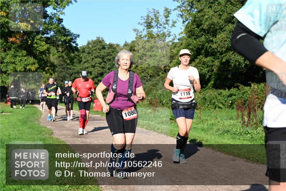 27.09.2026 - 35. Volkslauf durch das schöne Alstertal Dr. Thomas Lammeyer http://msf.ph/oto/10562246 27.09.2026 10:07:20 Laufen 1659, 1080, 1115 meine-sportfotos.de
