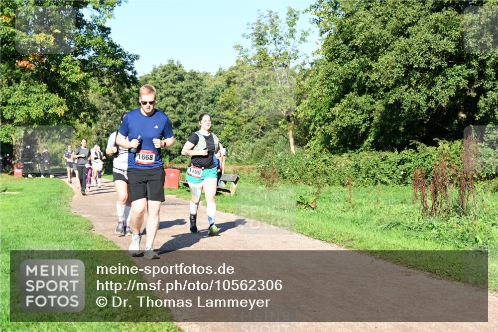 27.09.2026 - 35. Volkslauf durch das schöne Alstertal Dr. Thomas Lammeyer http://msf.ph/oto/10562306 27.09.2026 10:07:32 Laufen 1668, 1100 meine-sportfotos.de