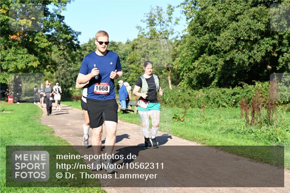 27.09.2026 - 35. Volkslauf durch das schöne Alstertal Dr. Thomas Lammeyer http://msf.ph/oto/10562311 27.09.2026 10:07:34 Laufen 1668 meine-sportfotos.de