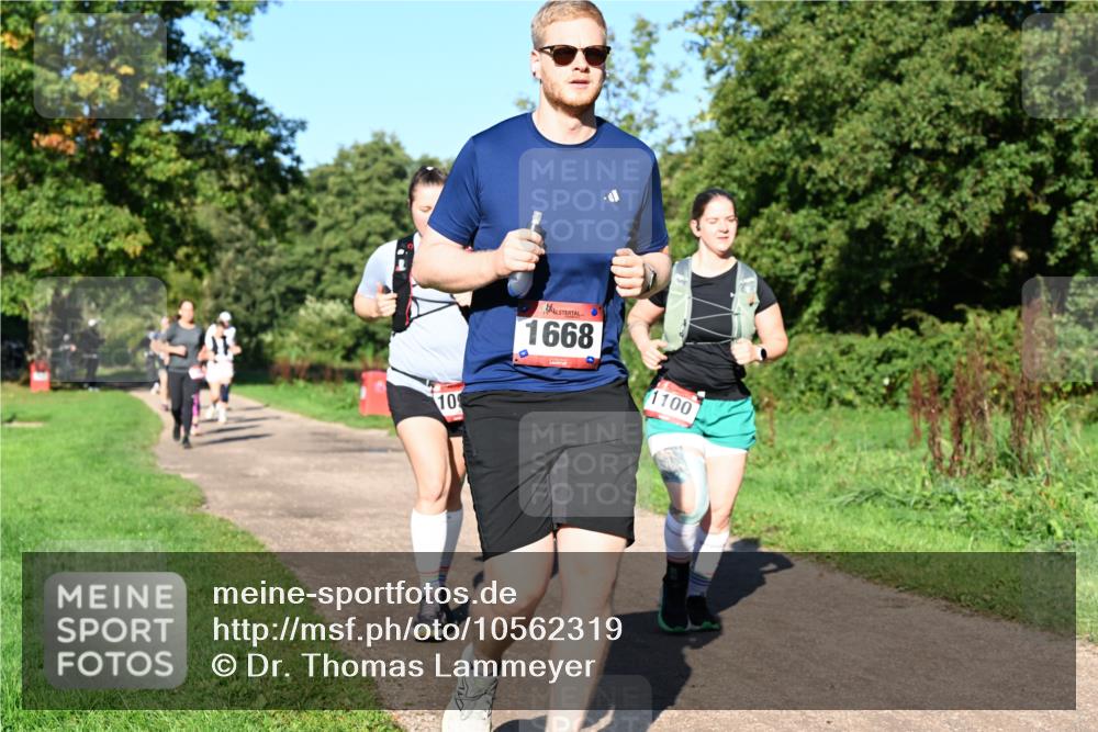 27.09.2026 - 35. Volkslauf durch das schöne Alstertal Dr. Thomas Lammeyer http://msf.ph/oto/10562319 27.09.2026 10:07:35 Laufen 109, 1668, 1100 meine-sportfotos.de