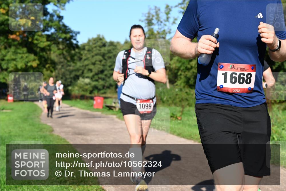 27.09.2026 - 35. Volkslauf durch das schöne Alstertal Dr. Thomas Lammeyer http://msf.ph/oto/10562324 27.09.2026 10:07:36 Laufen 1099, 1668 meine-sportfotos.de