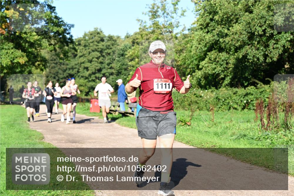 27.09.2026 - 35. Volkslauf durch das schöne Alstertal Dr. Thomas Lammeyer http://msf.ph/oto/10562402 27.09.2026 10:08:10 Laufen 1111 meine-sportfotos.de