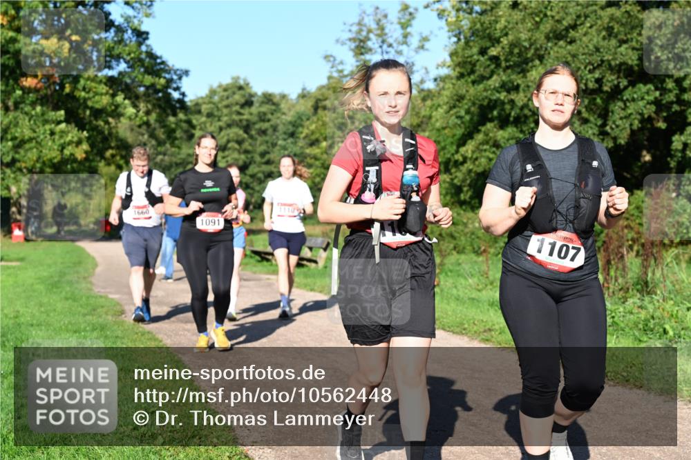 27.09.2026 - 35. Volkslauf durch das schöne Alstertal Dr. Thomas Lammeyer http://msf.ph/oto/10562448 27.09.2026 10:08:19 Laufen 1660, 1091, 1110, 1107 meine-sportfotos.de