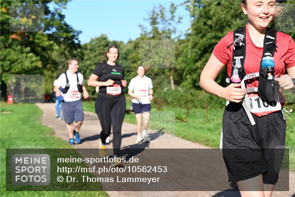 27.09.2026 - 35. Volkslauf durch das schöne Alstertal Dr. Thomas Lammeyer http://msf.ph/oto/10562453 27.09.2026 10:08:20 Laufen 1091, 1100 meine-sportfotos.de