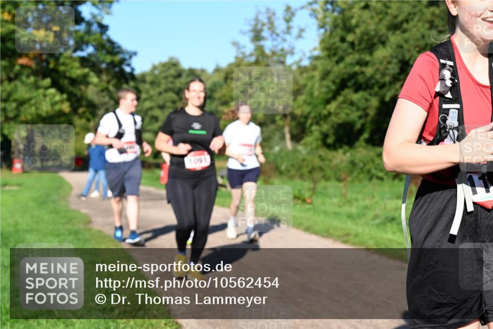 27.09.2026 - 35. Volkslauf durch das schöne Alstertal Dr. Thomas Lammeyer http://msf.ph/oto/10562454 27.09.2026 10:08:21 Laufen 1091 meine-sportfotos.de
