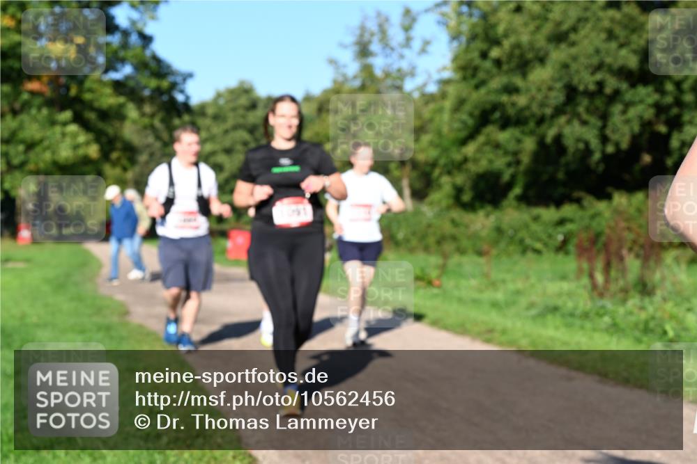 27.09.2026 - 35. Volkslauf durch das schöne Alstertal Dr. Thomas Lammeyer http://msf.ph/oto/10562456 27.09.2026 10:08:21 Laufen  meine-sportfotos.de