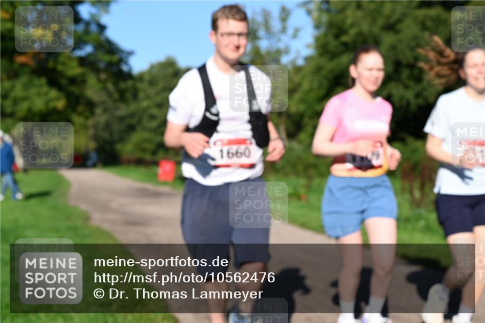 27.09.2026 - 35. Volkslauf durch das schöne Alstertal Dr. Thomas Lammeyer http://msf.ph/oto/10562476 27.09.2026 10:08:24 Laufen 1660 meine-sportfotos.de