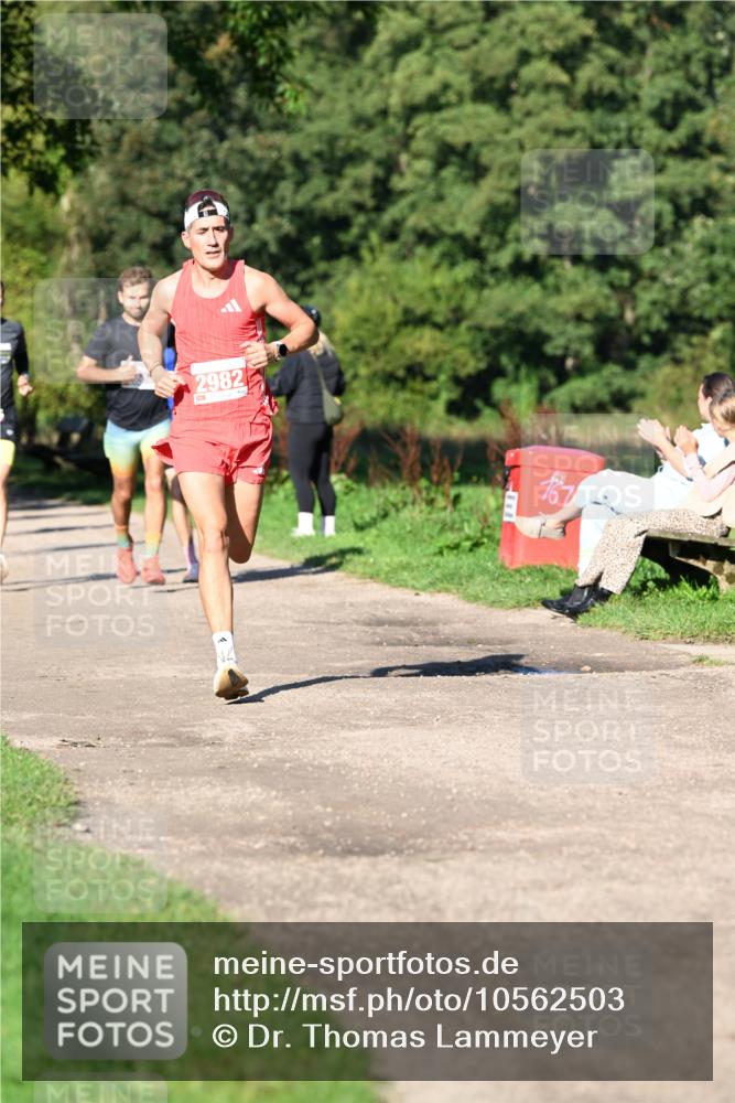 27.09.2026 - 35. Volkslauf durch das schöne Alstertal Dr. Thomas Lammeyer http://msf.ph/oto/10562503 27.09.2026 10:23:52 Laufen 2982, 167 meine-sportfotos.de