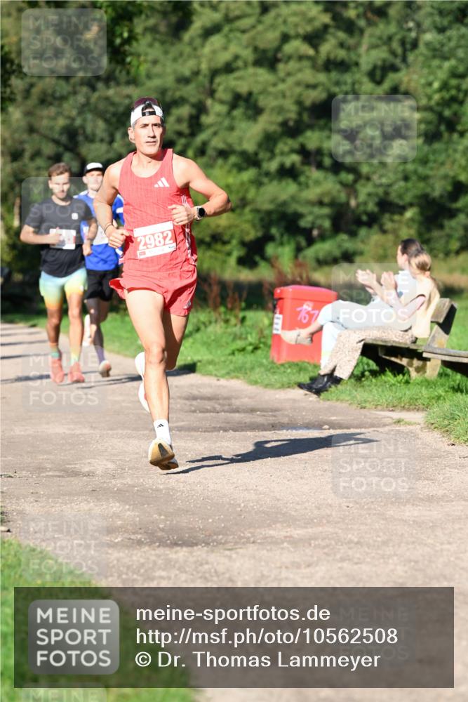 27.09.2026 - 35. Volkslauf durch das schöne Alstertal Dr. Thomas Lammeyer http://msf.ph/oto/10562508 27.09.2026 10:23:53 Laufen 2982 meine-sportfotos.de