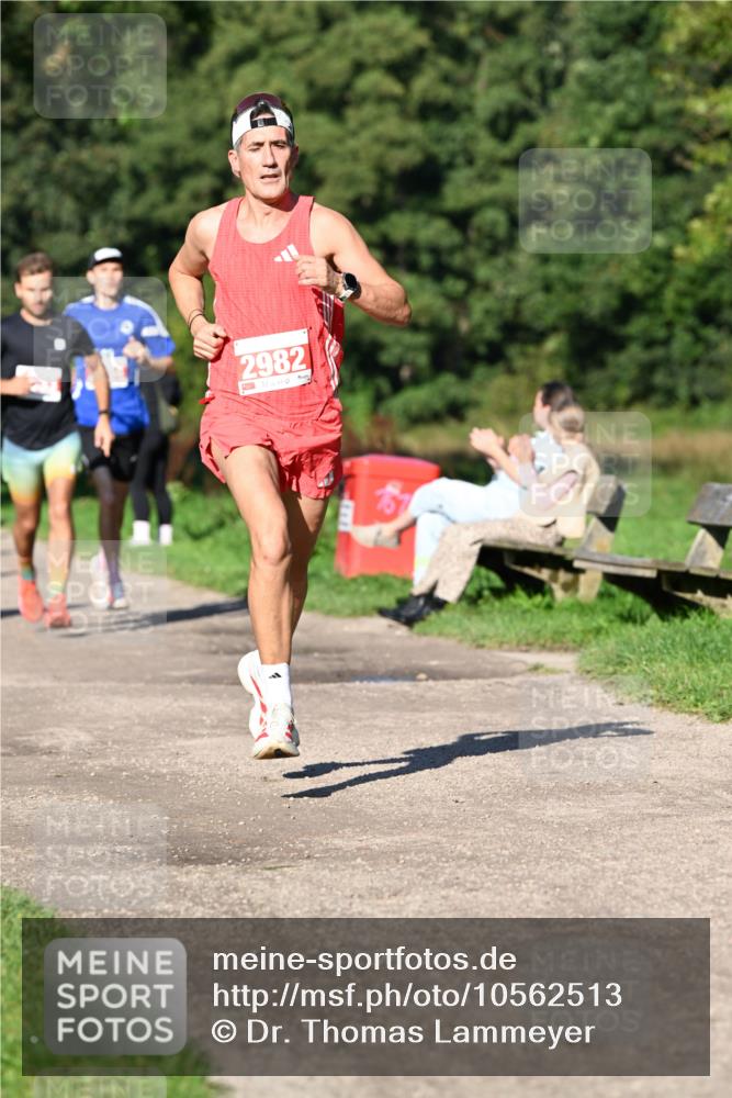 27.09.2026 - 35. Volkslauf durch das schöne Alstertal Dr. Thomas Lammeyer http://msf.ph/oto/10562513 27.09.2026 10:23:54 Laufen 2982 meine-sportfotos.de