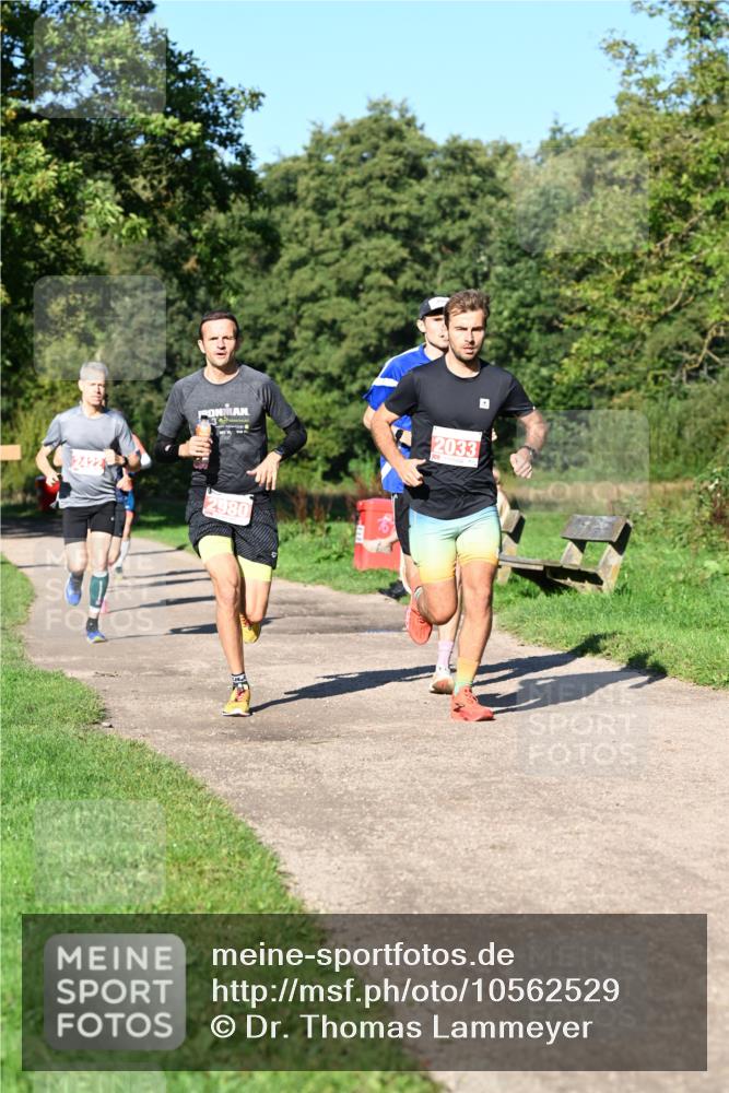 27.09.2026 - 35. Volkslauf durch das schöne Alstertal Dr. Thomas Lammeyer http://msf.ph/oto/10562529 27.09.2026 10:23:57 Laufen 2033, 2422, 2980 meine-sportfotos.de
