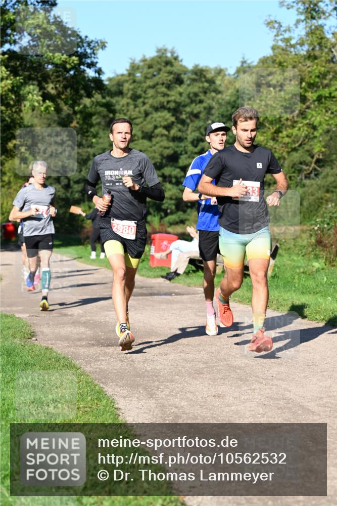 27.09.2026 - 35. Volkslauf durch das schöne Alstertal Dr. Thomas Lammeyer http://msf.ph/oto/10562532 27.09.2026 10:23:58 Laufen 70, 3, 10, 2980, 33 meine-sportfotos.de