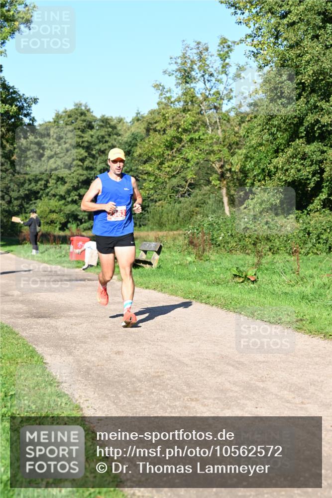 27.09.2026 - 35. Volkslauf durch das schöne Alstertal Dr. Thomas Lammeyer http://msf.ph/oto/10562572 27.09.2026 10:24:05 Laufen  meine-sportfotos.de