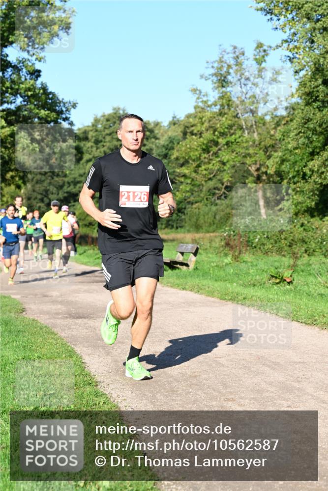 27.09.2026 - 35. Volkslauf durch das schöne Alstertal Dr. Thomas Lammeyer http://msf.ph/oto/10562587 27.09.2026 10:24:11 Laufen 2126 meine-sportfotos.de