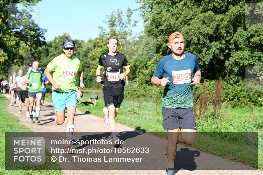 27.09.2026 - 35. Volkslauf durch das schöne Alstertal Dr. Thomas Lammeyer http://msf.ph/oto/10562633 27.09.2026 10:24:19 Laufen 2470, 2324, 2178, 2395 meine-sportfotos.de