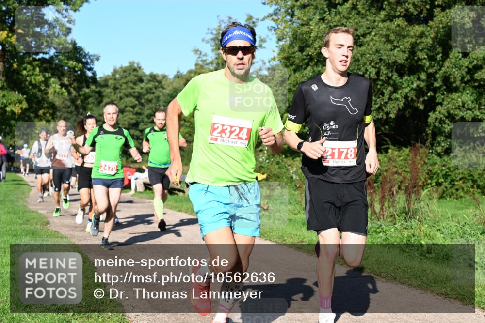 27.09.2026 - 35. Volkslauf durch das schöne Alstertal Dr. Thomas Lammeyer http://msf.ph/oto/10562636 27.09.2026 10:24:20 Laufen 2470, 2324, 2178 meine-sportfotos.de